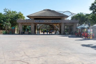 Al Warqa 'daki Dubai Safari Park Dubai Hayvanat Bahçesi Eko-Arkadaş Parkı manzarası
