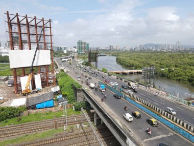 Mumbai, Hindistan 'da Bandra Western ekspres otoyolu.