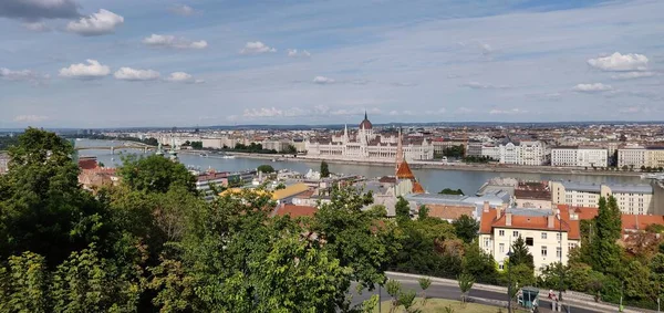 Una Hermosa Vista Del Parlamento Hungría Desde Lado Buda — Foto de Stock