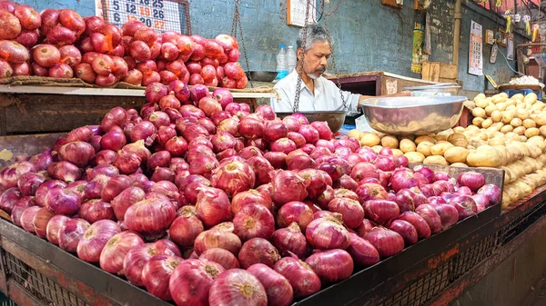 Grossiste Oignons Pommes Terre Sur Marché Des Légumes — Photo