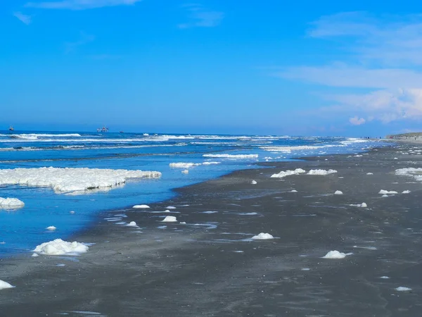 Een Prachtig Uitzicht Oever Van Een Strand Aan Waddenzee Onder — Stockfoto