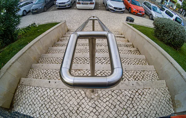 Portekiz Lagos Taki Umumi Merdivenlerde Ulaşılabilirliği Temsil Eden Bir Metal — Stok fotoğraf