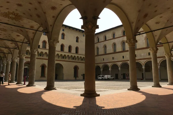Вид Внутренний Двор Замка Каччо Сфорцеско Замок Сфорца Милане Италия — стоковое фото