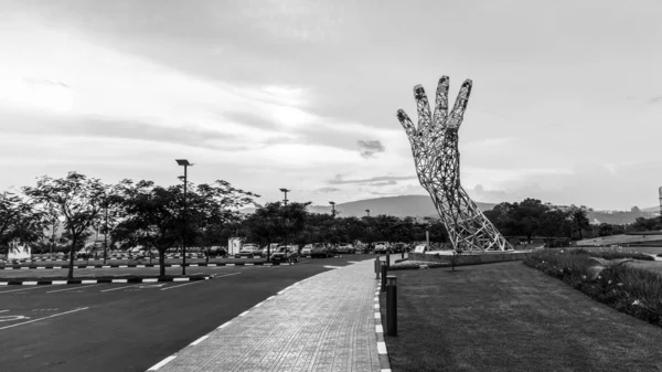 Close Uma Estátua Mão Corrupção Kigali — Fotografia de Stock