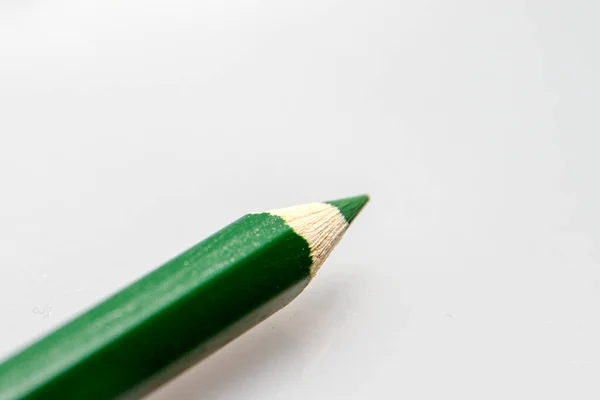 Крупним Планом Знімок Олівця Зеленого Кольору Білій Поверхні Пробілом Копіювання — стокове фото