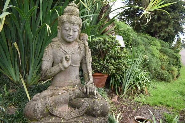 Close Uma Estátua Buda Jardim Botânico Ilha Maui Havaí — Fotografia de Stock