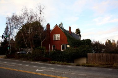 Vancouver, British Columbia, Kanada 'da güzel eski bir ev.