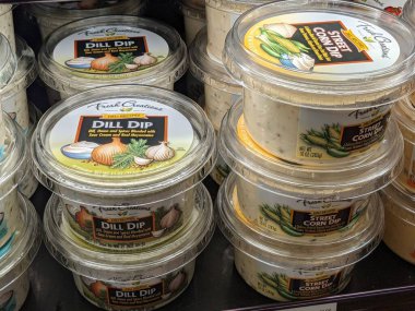 Satın Almak İçin Kullanılabilir Çeşitli Dill Dip 'in Yakın Çekimi