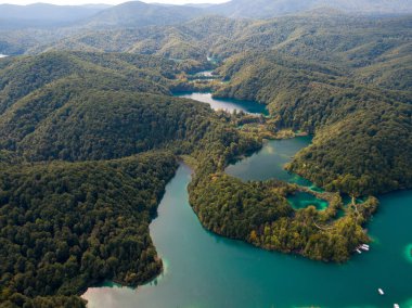 Hırvatistan 'daki Plitvice Gölleri Ulusal Parkı' nın havadan görünüşü