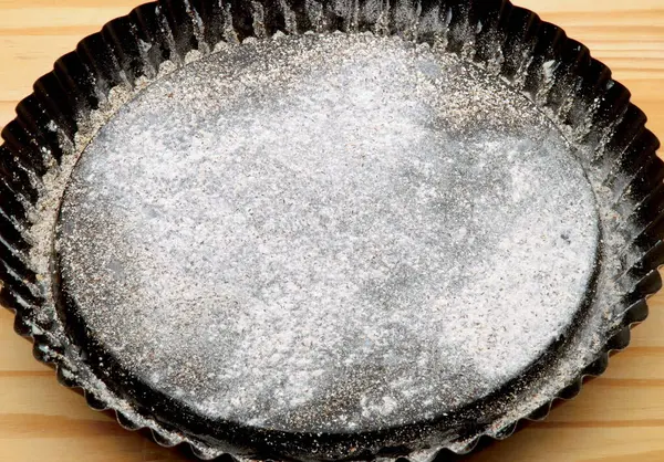 Kek Pişirmek Için Yuvarlak Bir Tava — Stok fotoğraf