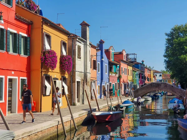 Eine Schöne Bunte Häuser Und Kanäle Burano Venedig — Stockfoto