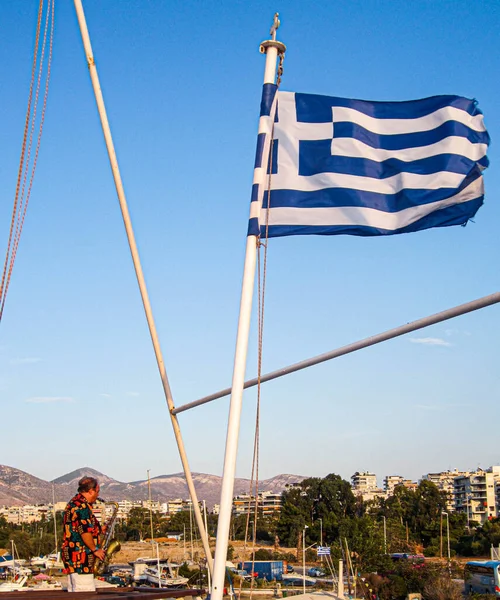 Vertical Shot Saxophone Player Harbour Port Athens Greece — Stock Photo, Image