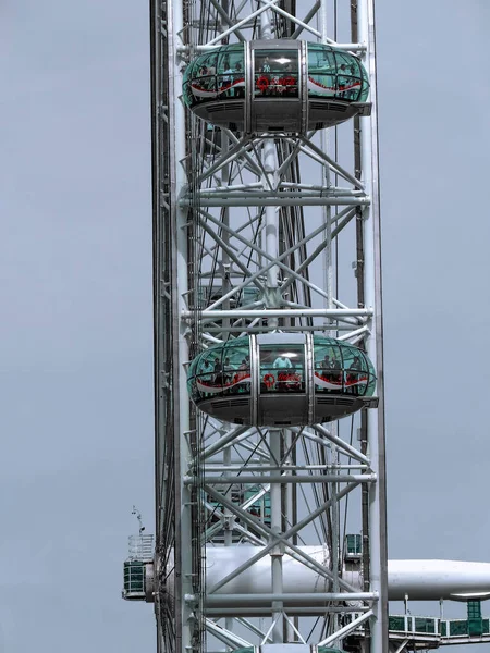 Egy Függőleges Felvétel Egy Kapszuláról London Eye Attrakcióról Anglia — Stock Fotó