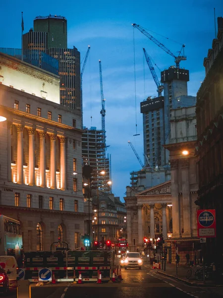 Plano Vertical Edificios Centro Londres Por Noche Londres Reino Unido —  Fotos de Stock