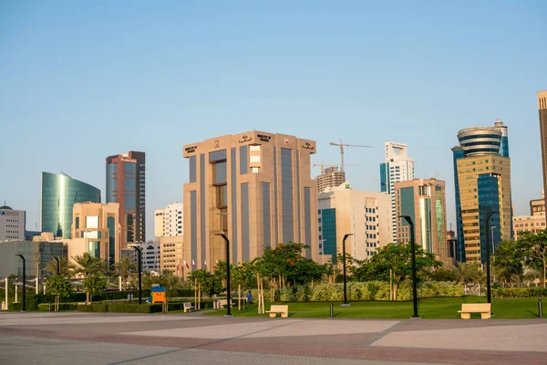 바레인 마나마 외교관 지역에 건물들을 구경하는 — 스톡 사진