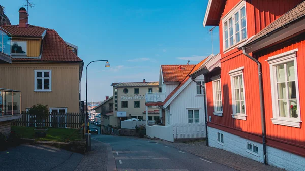 Uma Bela Foto Casas Ruas Estreitas Fjallbacka Suécia — Fotografia de Stock