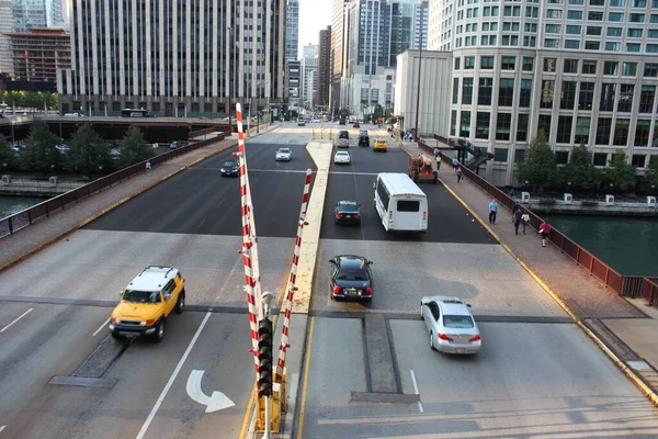 Вид Воздуха Автомобили Дороге Множеством Полос Центре Чикаго Сша — стоковое фото