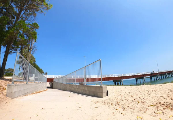 Puente Bribie Island Con Una Pasarela Debajo Queensland Australia —  Fotos de Stock