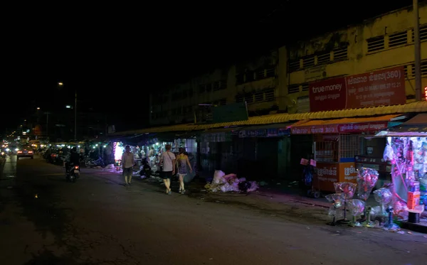 Busy Street Night Locals Tourists Shopping Selling City Phnom Penh — Stock Photo, Image
