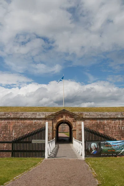 Old Arch Entrance Cloudy Day — Stock Photo, Image