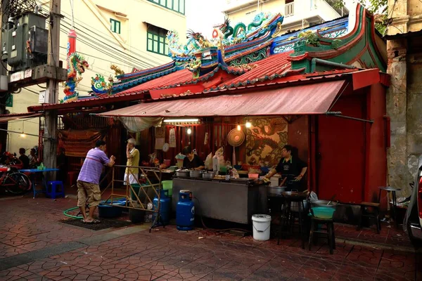 Ένας Πολυσύχναστος Δρόμος Στην Μπανγκόκ Chinatown Στο Khet Samphanthawong Μπανγκόκ — Φωτογραφία Αρχείου