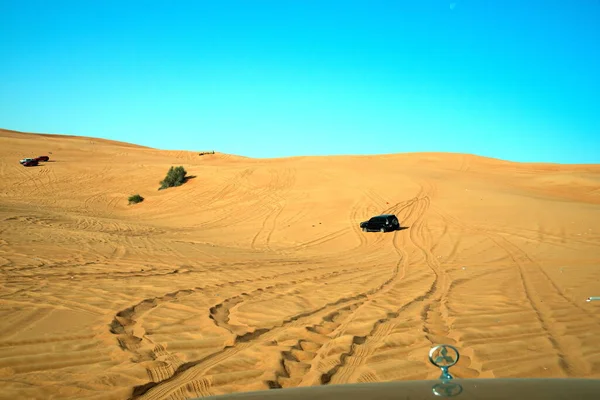 Colpo Fuoristrada Dune Che Abbattono Intorno Deserto Madam Con Fuoristrada — Foto Stock