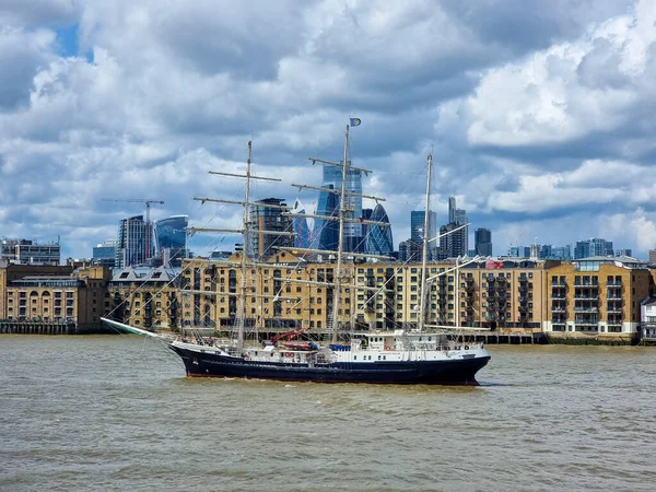 Ein Schönes Jubiläums Segel Treuhandschiff Tenacious Besucht London — Stockfoto