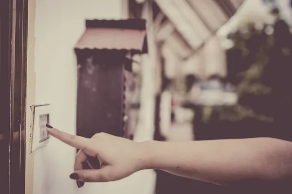 Closeup Shot Finger Ringing Doorbell — Stock Photo, Image