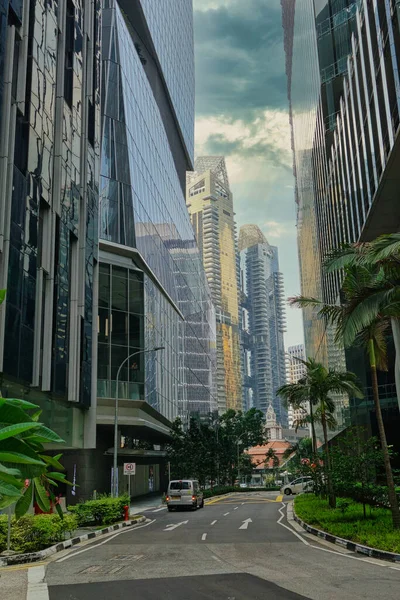 Eine Vertikale Aufnahme Einer Straße Die Zum Alang Markt Führt — Stockfoto