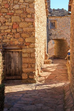 Sabah eski bir kırsal bina.