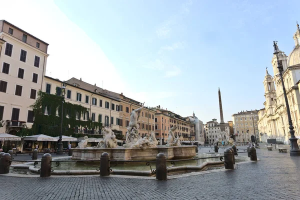 Panoramiczny Widok Niskiego Kąta Fontanny Piazza Navona Neptune Rzym Włochy — Zdjęcie stockowe
