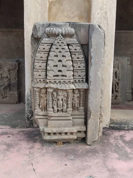 Tiro Vertical Pedra Esculpida Antiga Escultura Deusa Indiana Kali Marco — Fotografia de Stock