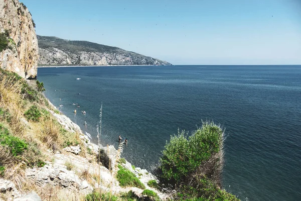 Beautiful Scenery Blue Water Rocky Mountains Sunny Sky Spiaggia Della — Stock Photo, Image