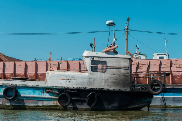 Das Schiff Legt Auf Den Kanälen Der Donau Sulina Donaudelta — Stockfoto