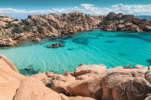 Eine Ruhige Landschaft Des Winzigen Strandes Spiaggia Cala Coticcio Italien — Stockfoto