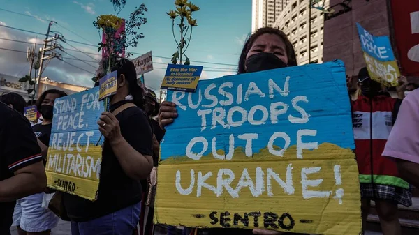 Ativistas Filipinos Quezon City Condenando Pedindo Tropas Russas Para Fora — Fotografia de Stock