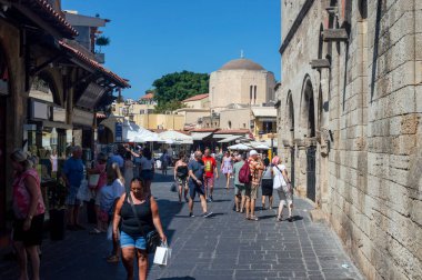 Rhodes Adası 'ndaki Eski Şehir' in sokakları. Yunanistan.
