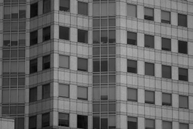 Gri tonlu Singapur 'daki Raffles Meydanı' nda güzel bir çekim.