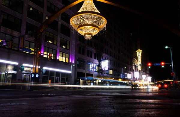 Evening Shot Playhouse Square Chandelier Cleveland Ohio — Stock Photo, Image