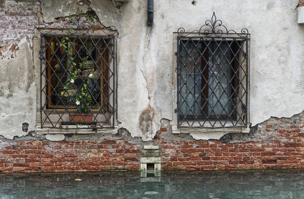 Edifícios Antigos Veneza Itália Molhado Partir Água Canal — Fotografia de Stock