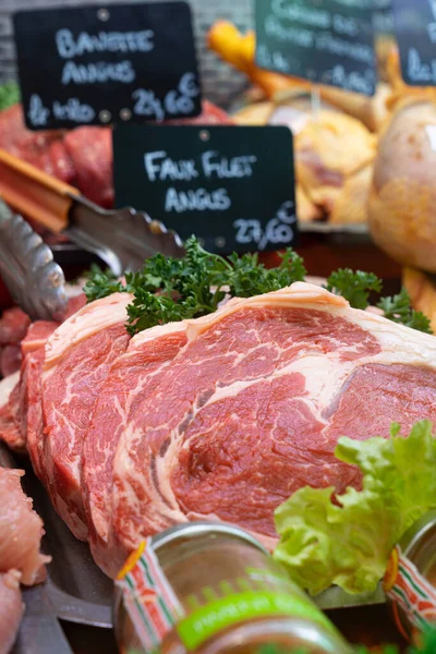 Tiro Vertical Deliciosa Variedade Carne Açougueiro Porco Tradicional Francês — Fotografia de Stock