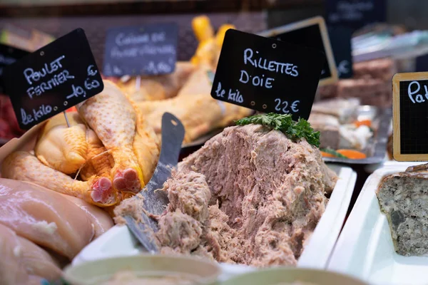 Ett Grunt Fokus Krukfläsk Butik Med Fransk Traditionell Fläskslaktare — Stockfoto