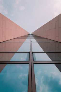 Frankfurt, Almanya 'da modern bir gökdelen.