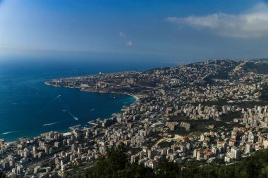 Harissa Lübnan 'dan Jounieh Körfezi' nin havadan görünüşü