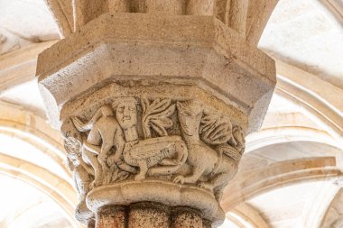 Carracedo, İspanya 'daki Saint Mary Manastırı' nın ortaçağ başkent binası.