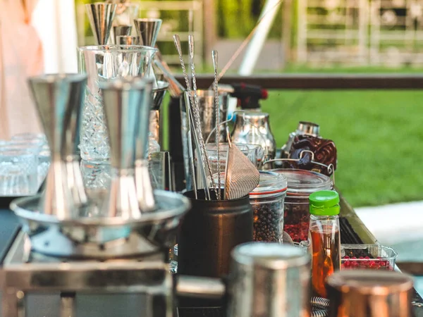 Outdoor Bar Table Various Equipment Ingredients Drinks — Stock Photo, Image