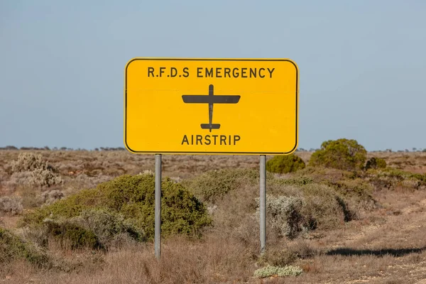 Знак Скорой Помощи Королевского Летающего Врача Обозначающий Дорогу Западной Австралии — стоковое фото