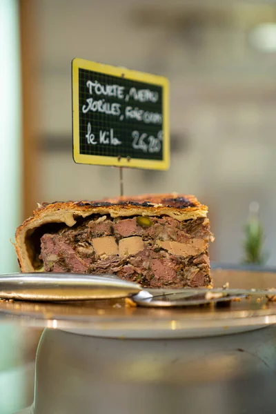 Eine Vertikale Aufnahme Eines Leckeren Gerichts Mit Schweinefleisch Einem Traditionellen — Stockfoto