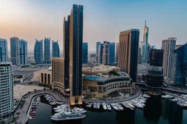 Marina gökdelenlerinin yüksek açılı görüntüsü, Dubai