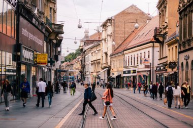 Hırvatistan 'ın Zagreb kentinde turistlerin güzel bir fotoğrafı